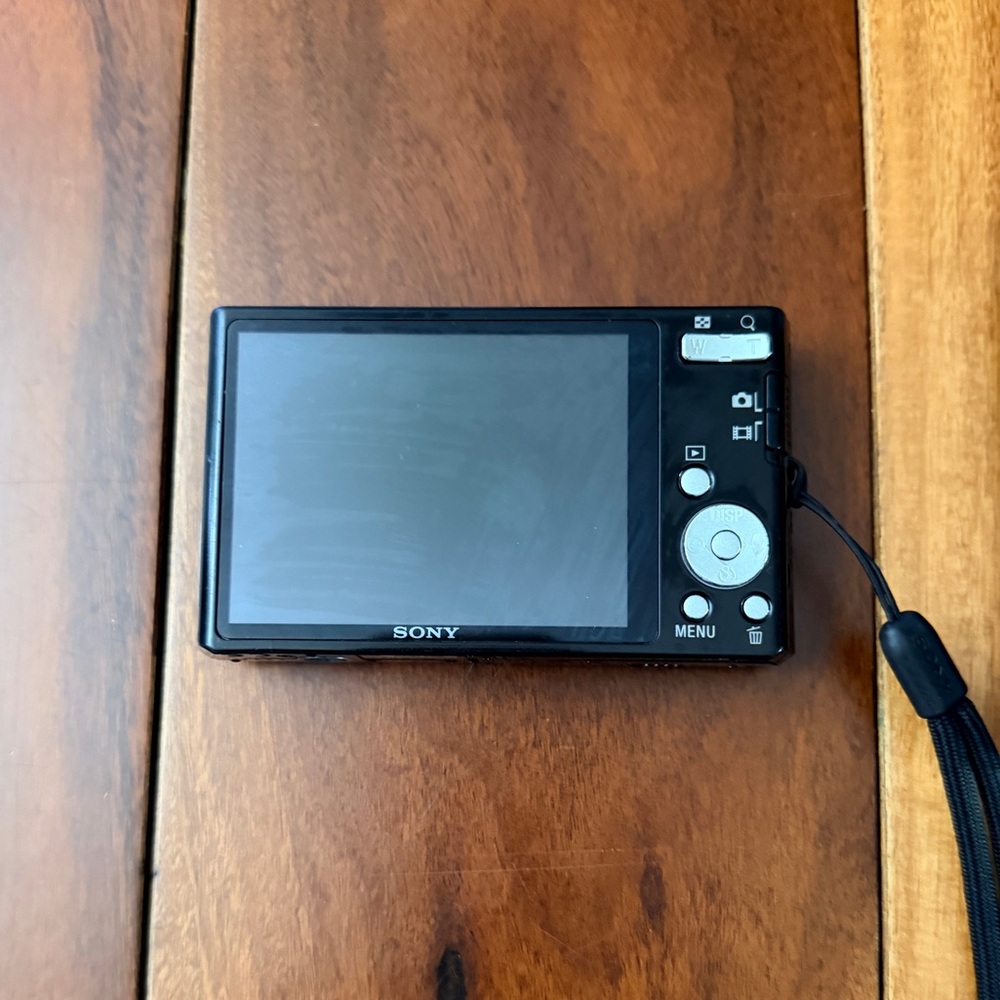 Sony Cybershot digital camera - Picture 4 of 6